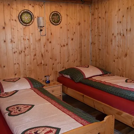 Obere Roner Kasa بيت للعطل *